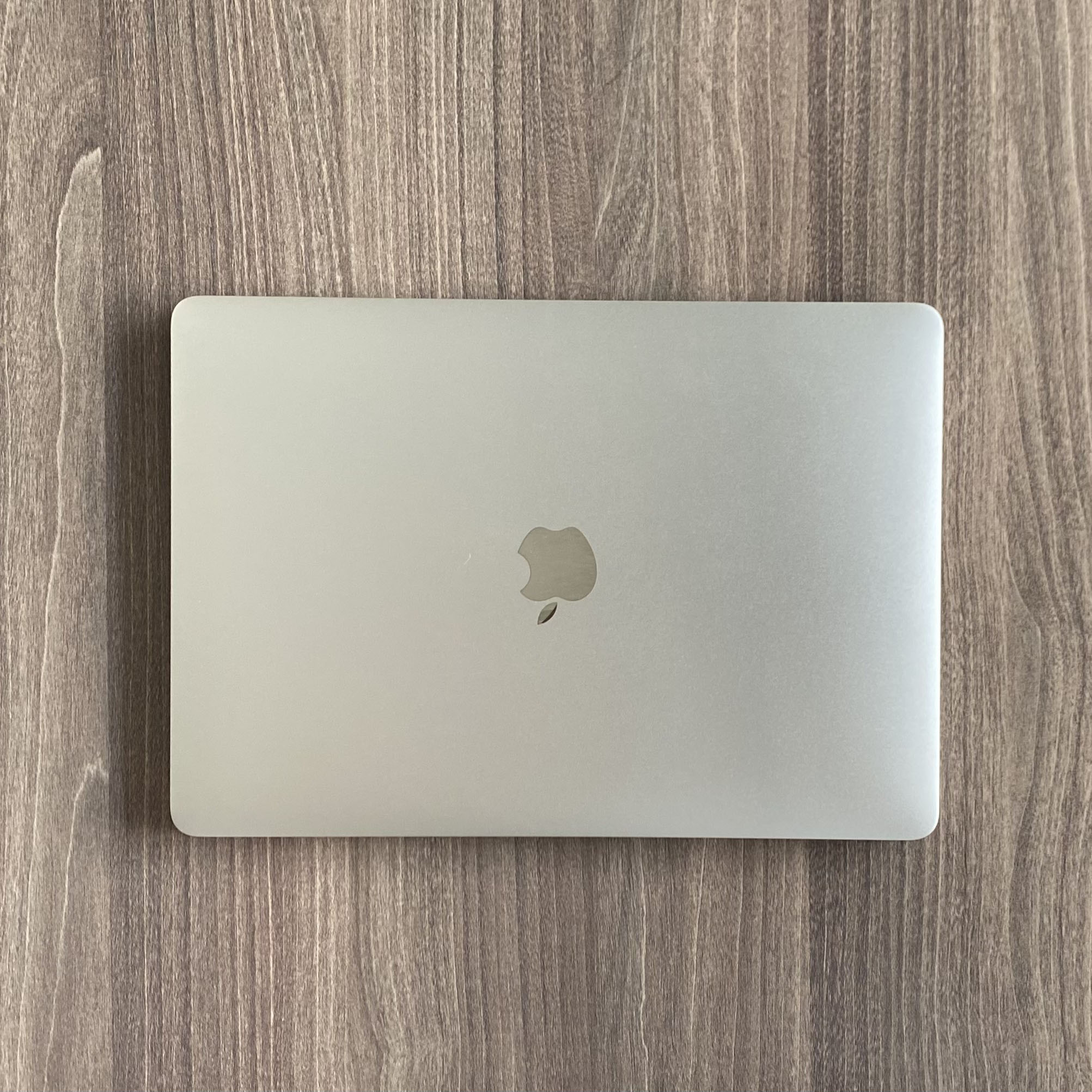 MacBook Pro (13-inch, 2017, Two Thunderbolt 3 ports) Core i5