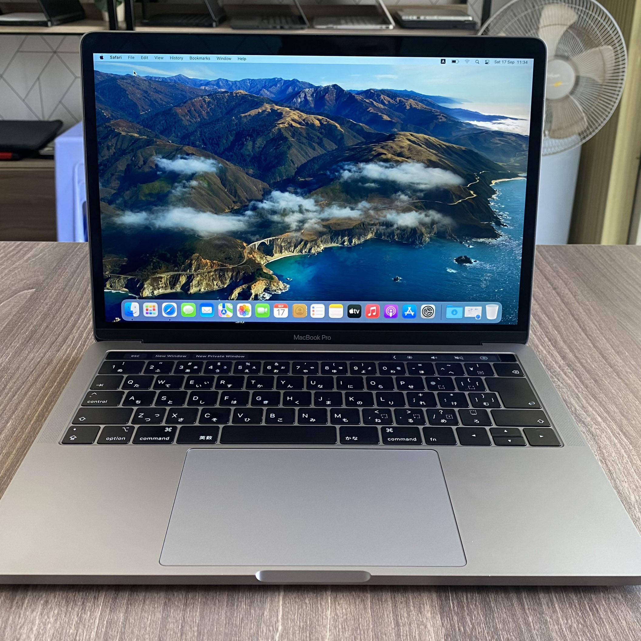 MacBook Pro (13-inch, 2019, Two Thunderbolt 3 ports) Core i5