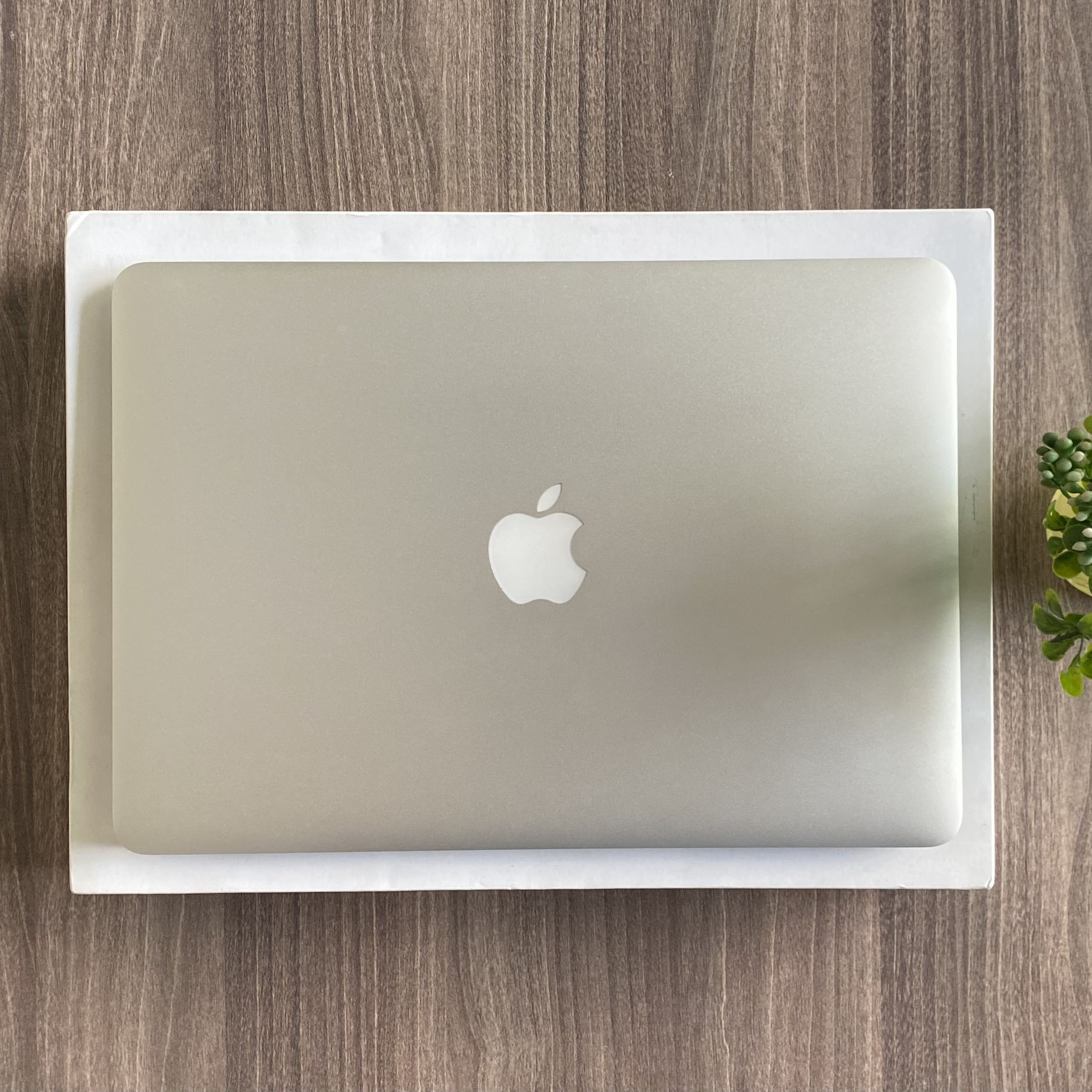 MacBook Air (13-inch, 2017)