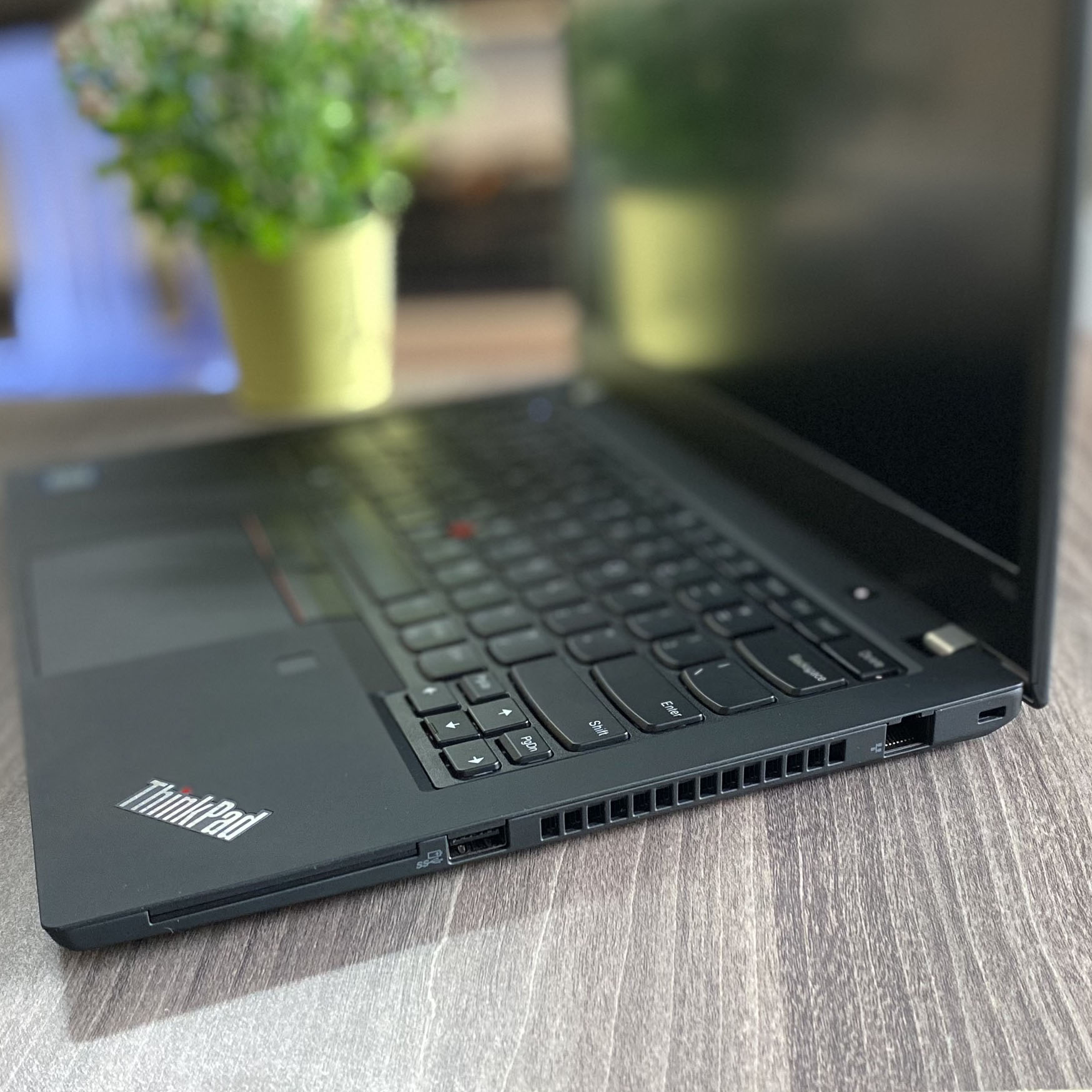 Lenovo Thinkpad T490