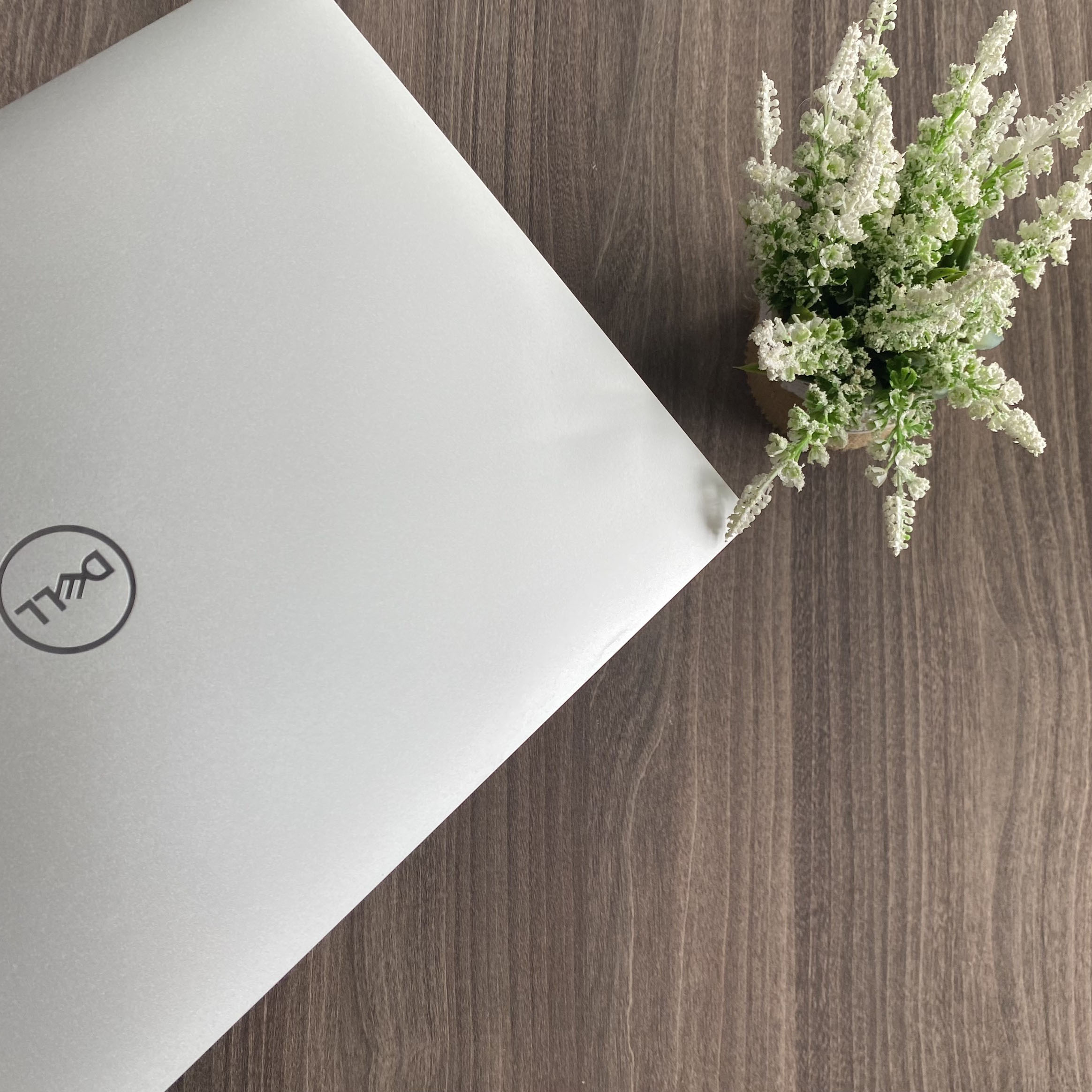 Dell XPS 15 9570 Đồ Họa Mỏng Nhẹ