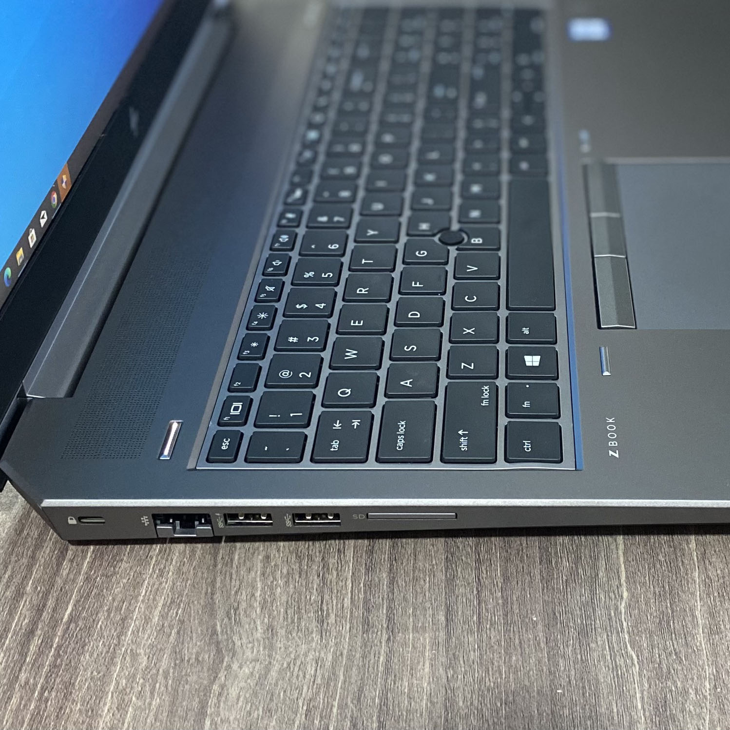 HP Zbook 15 G5 Mobile Workstation Vỏ Nhôm 