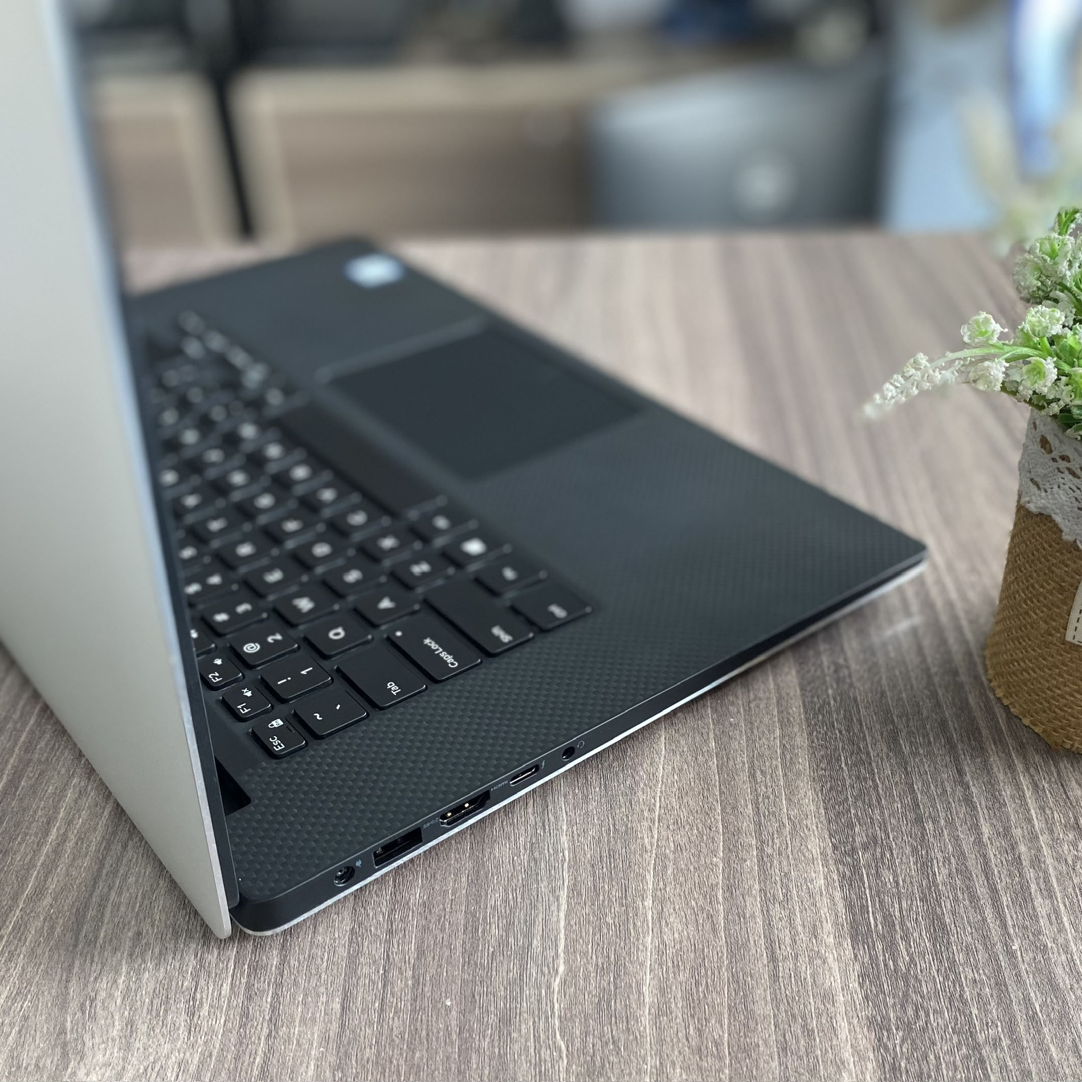 Dell Precision 5540 Chuyên Đồ Họa