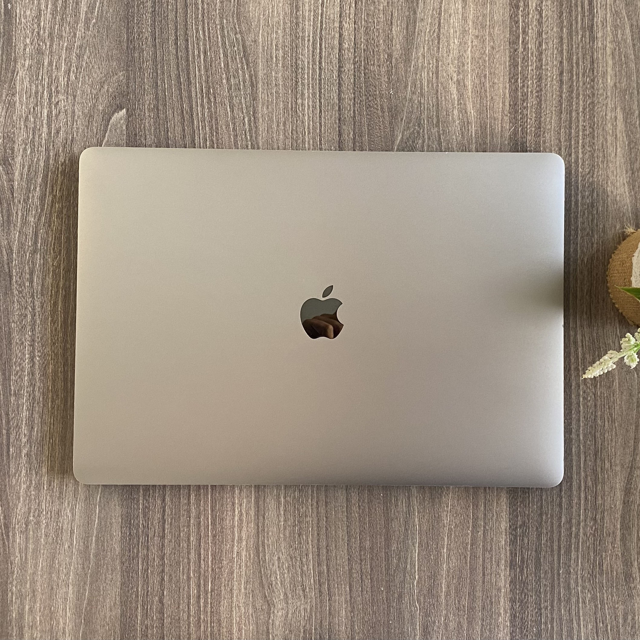 MacBook Pro (15-inch, 2018)