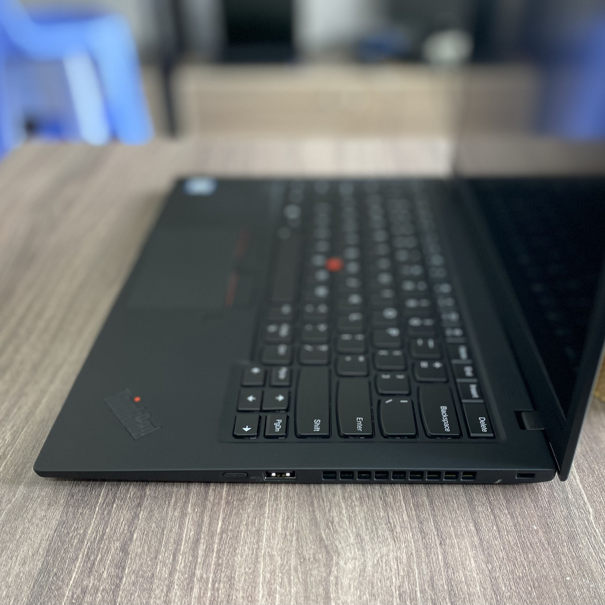 Lenovo Thinkpad X1 Carbon Gen 7