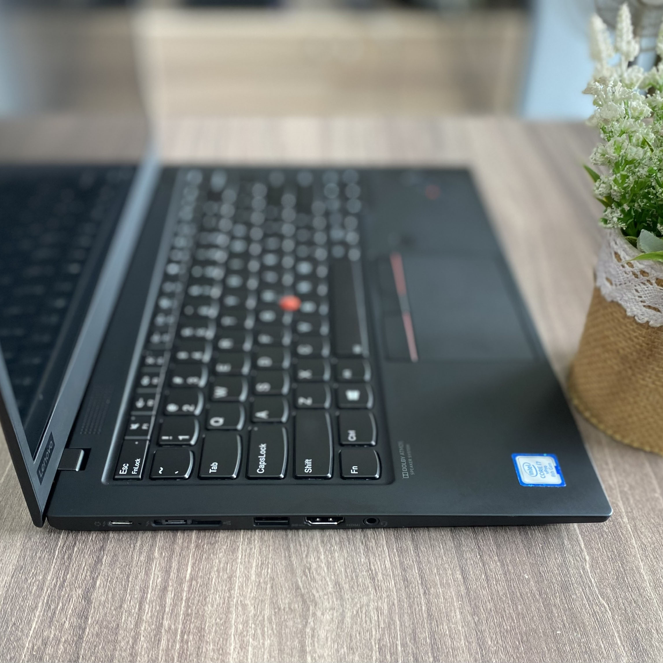 Lenovo Thinkpad X1 Carbon Gen 7