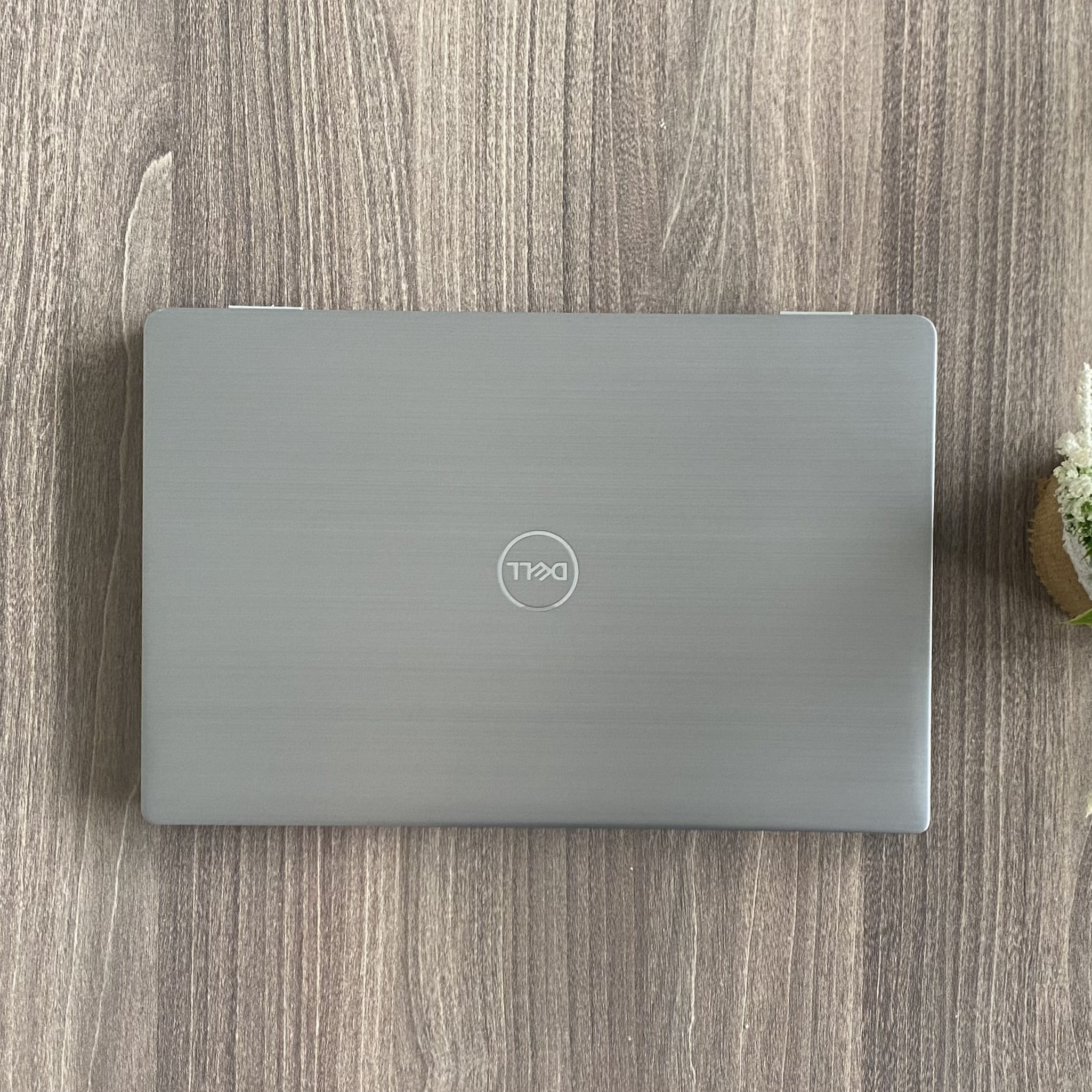 Dell Latitude 7320 Aluminium Màu Bạc
