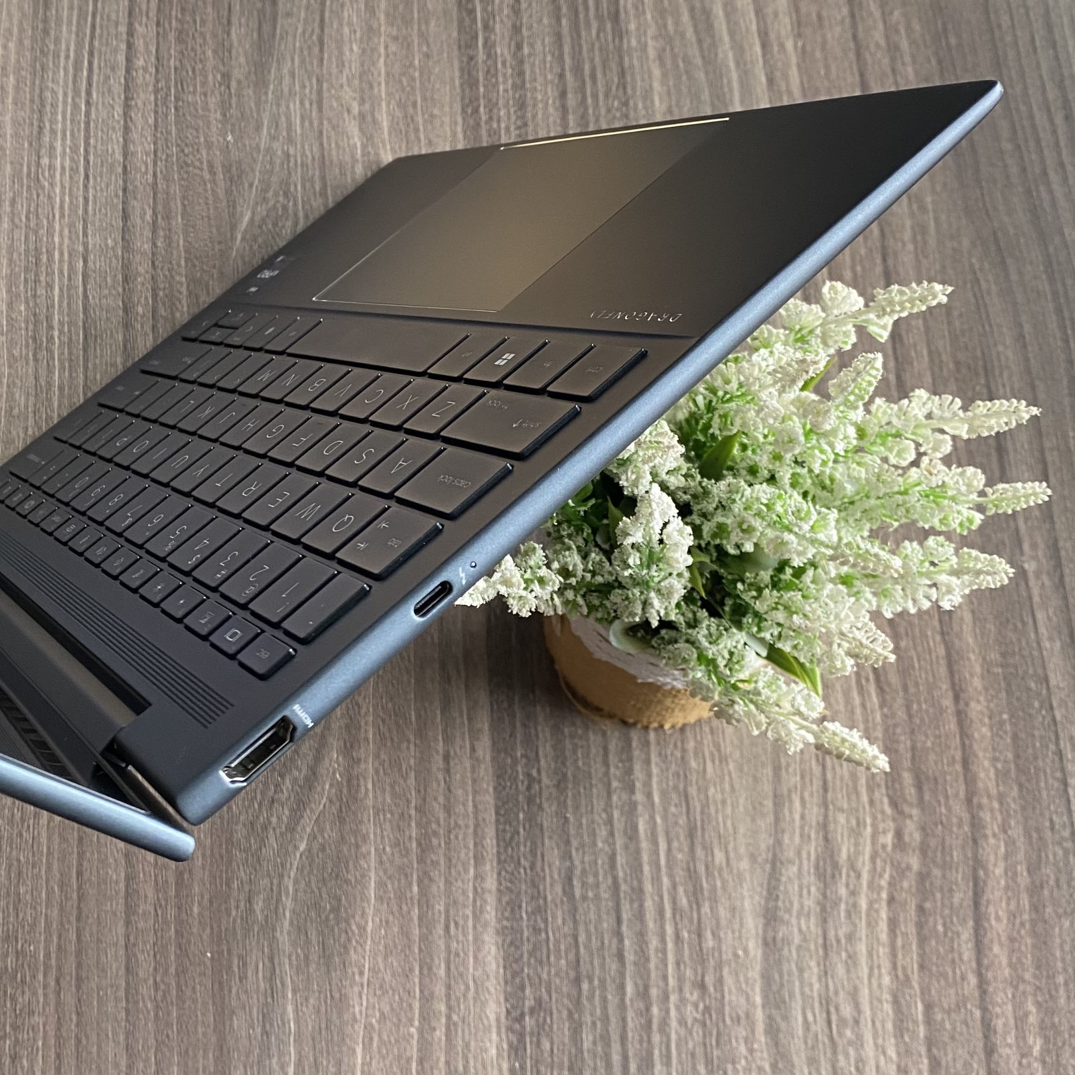 HP Elite Dragonfly Mỏng Nhẹ Siêu Hiếm