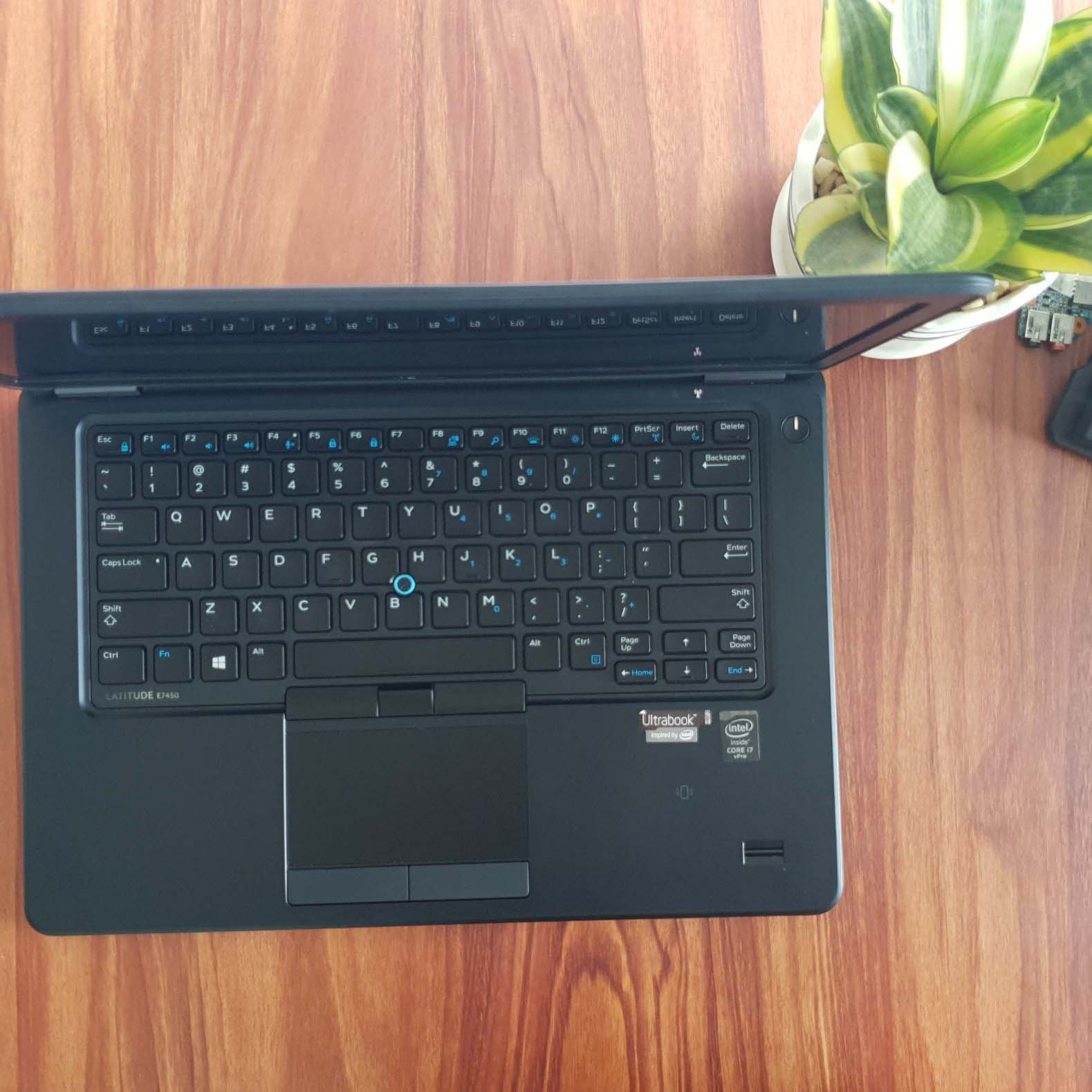 Dell Latitude E7450 Core i7 / RAM 8GB / SSD 256GB
