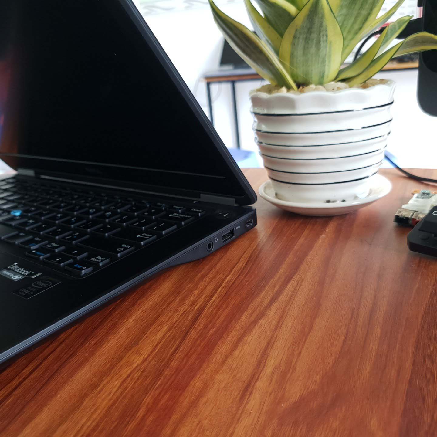 Dell Latitude E7450 Core i7 / RAM 8GB / SSD 256GB