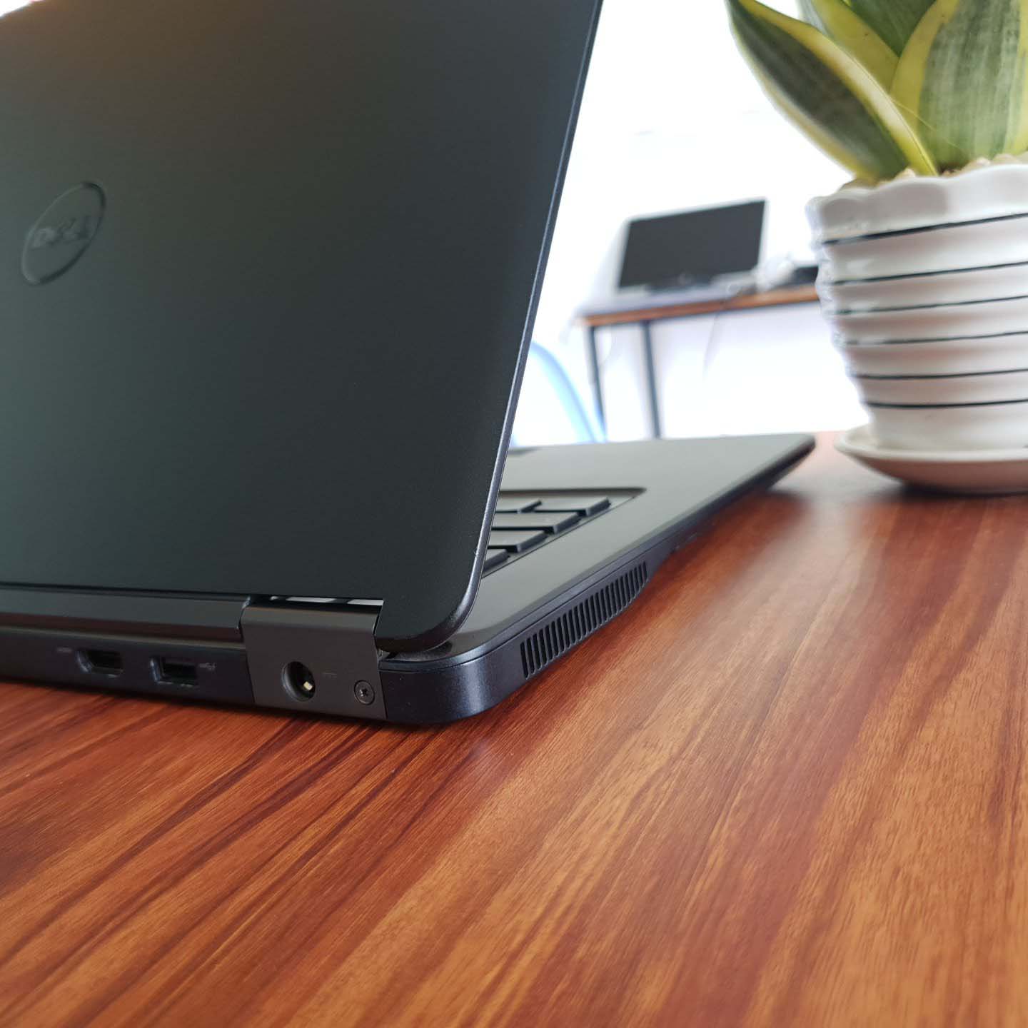 Dell Latitude E7450 Core i7 / RAM 8GB / SSD 256GB